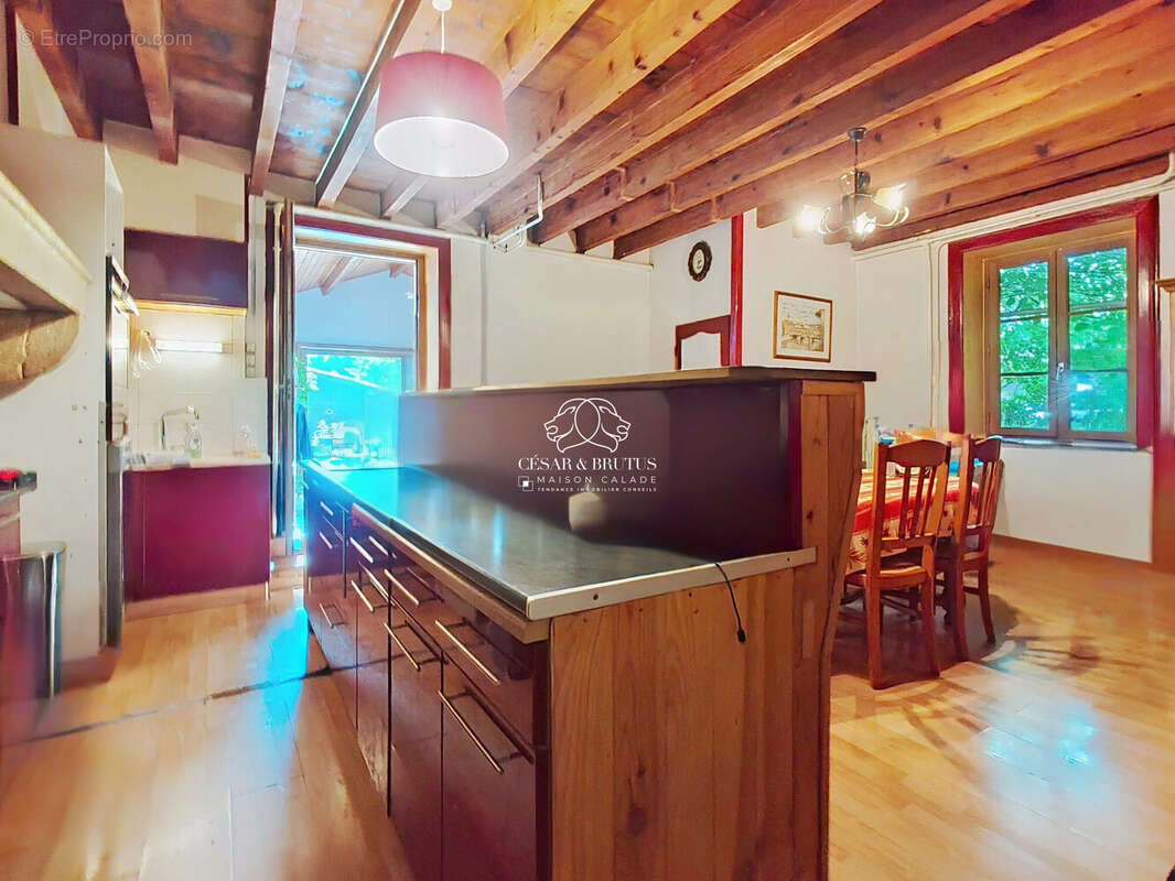 Maison 105 m² à Limas  - photo 3