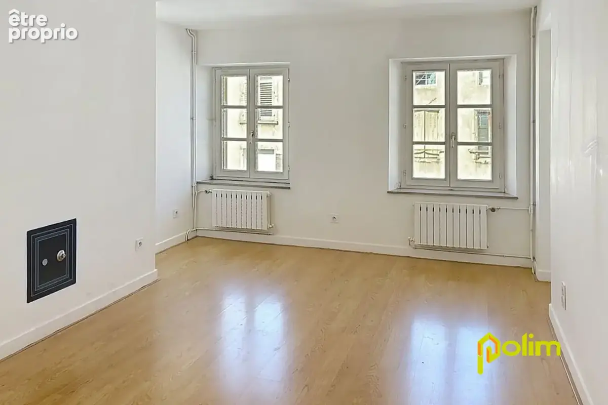 bel appartement F4 de 79 m2 avec grenier au dessus , parfait état - photo 3