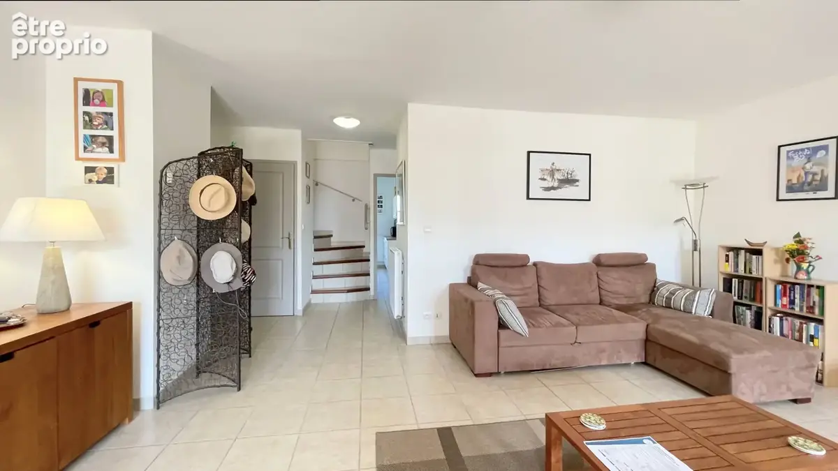Uzès, lumineux duplex avec deux terrasses et garage, à pied du centre historique - photo 6