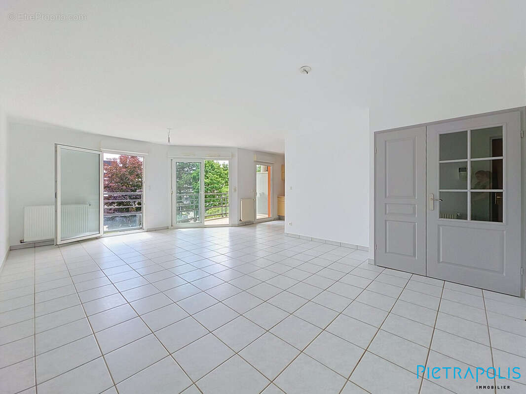 Appartement à FERNEY-VOLTAIRE