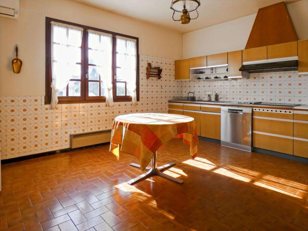 Maison à BAGNOLS-SUR-CEZE