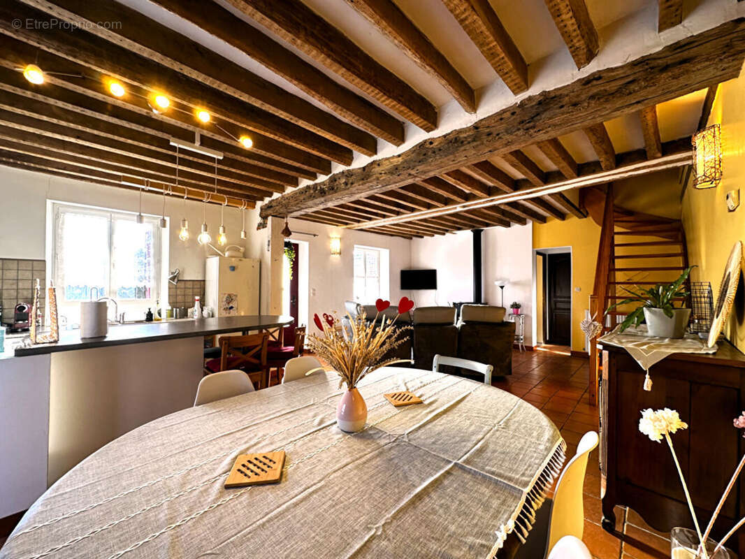 Maison à COURVILLE-SUR-EURE