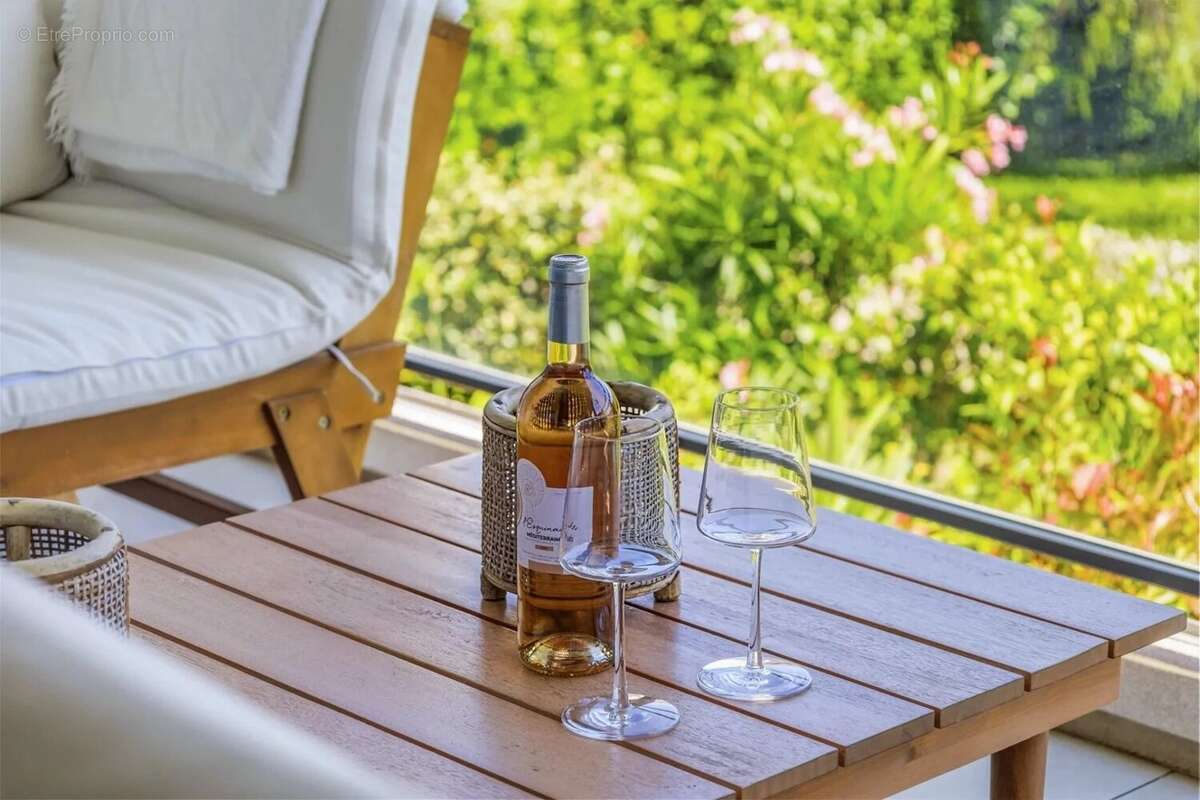 Appartement à VALLAURIS