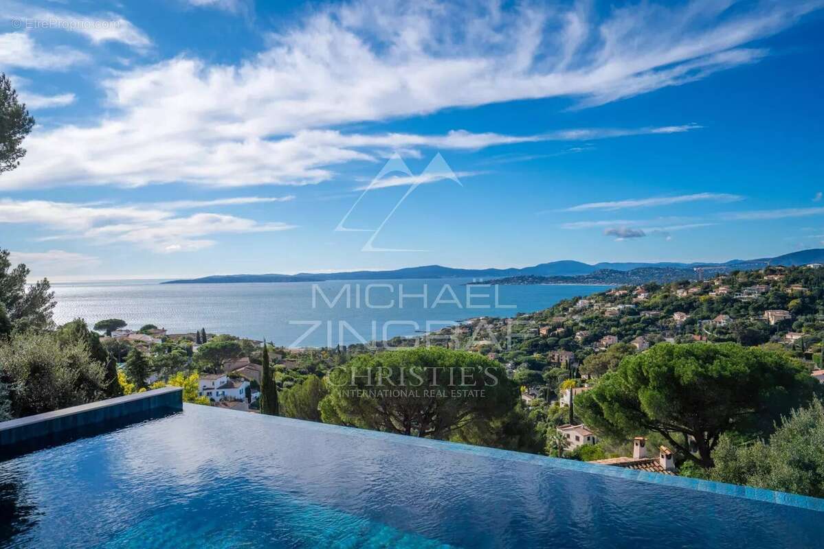 Maison à ROQUEBRUNE-SUR-ARGENS