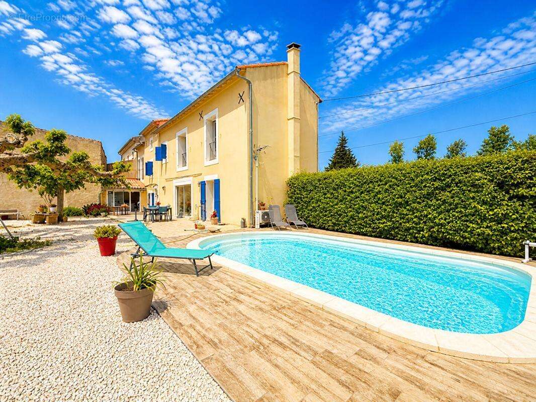 Maison à COURTHEZON