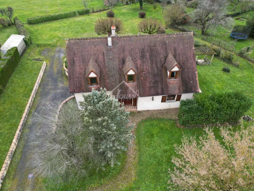 Maison à DOMPIERRE-SUR-BESBRE