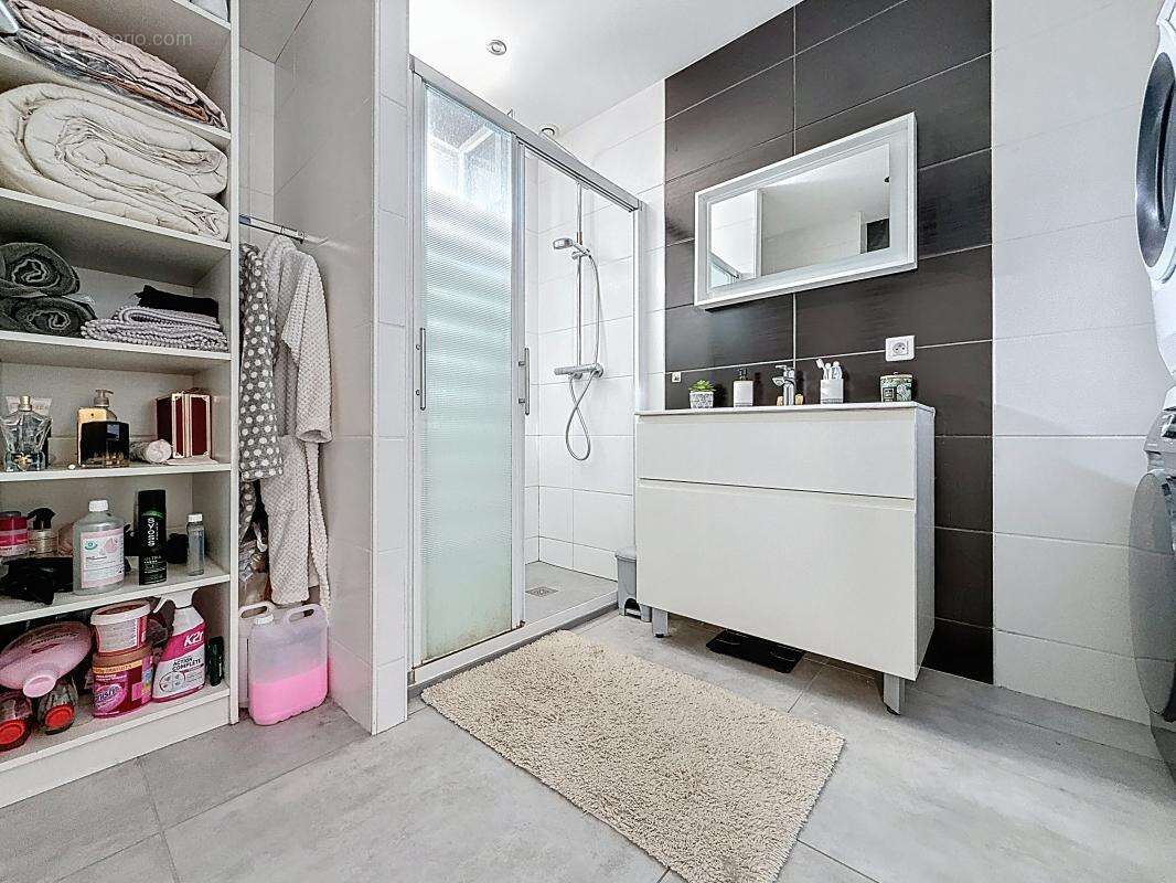 Maison à REVENTIN-VAUGRIS