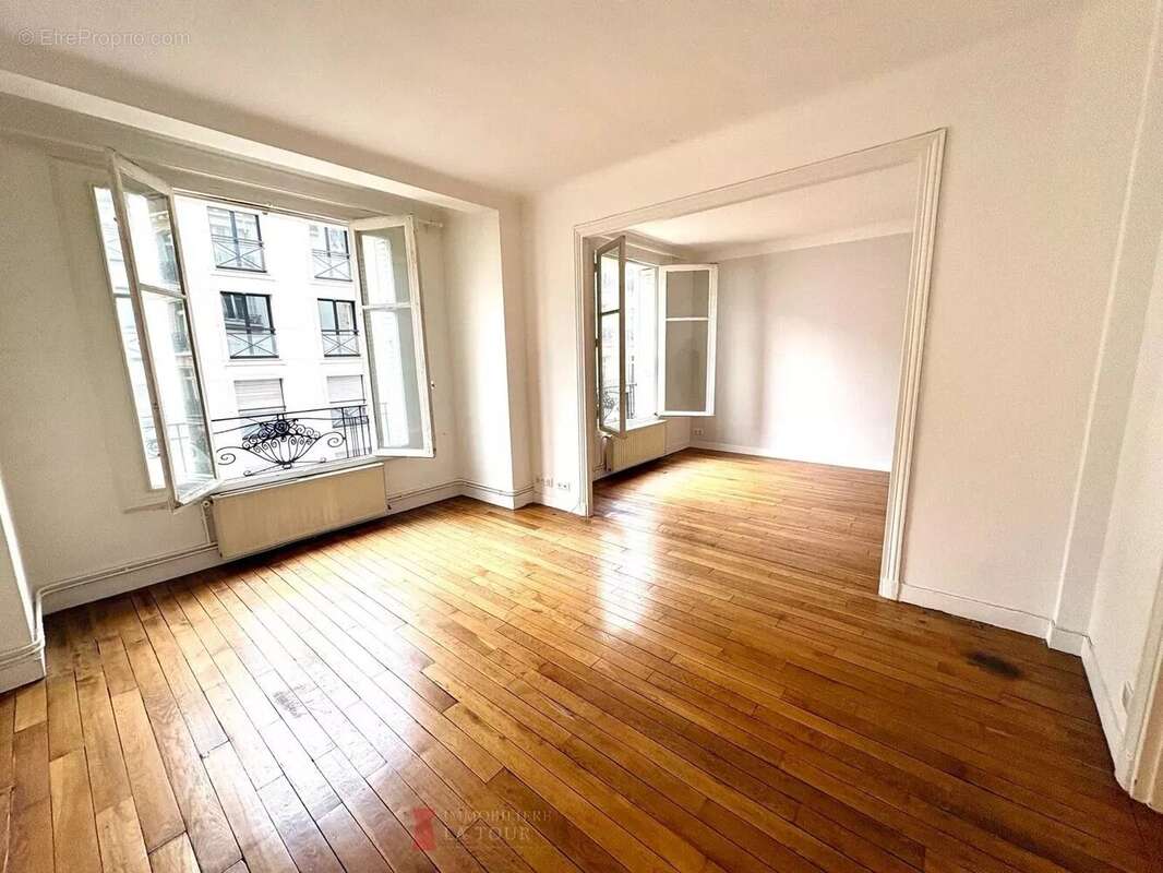 Appartement à PARIS-17E