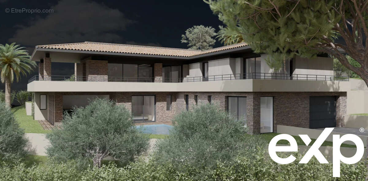 Terrain à SAINTE-MAXIME