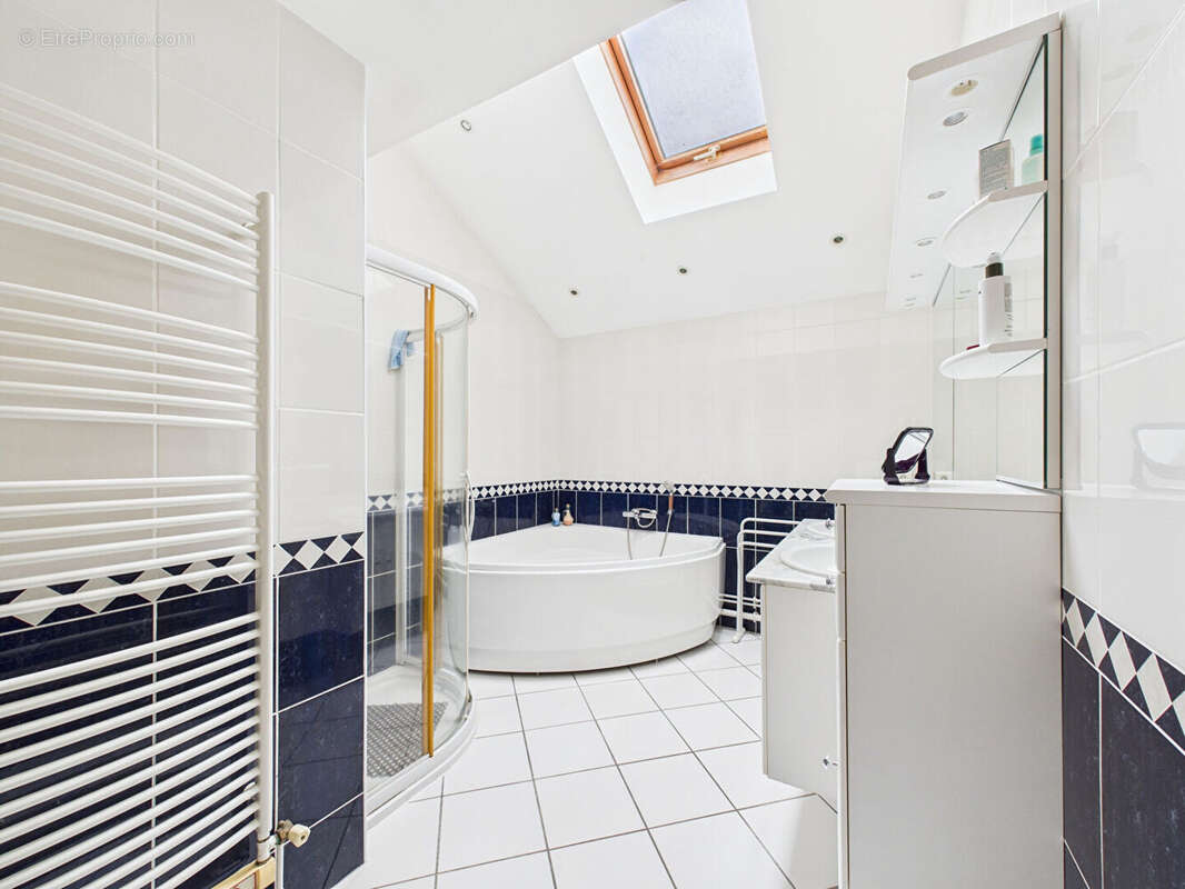 À l'intérieur, à l'extérieur, tout ici respire l'espace et la liberté ! - photo 13