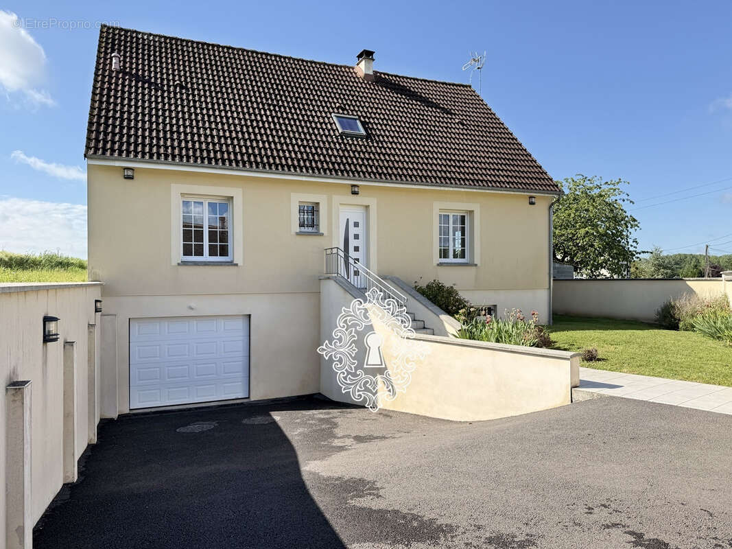 Maison à LONGUEVILLE