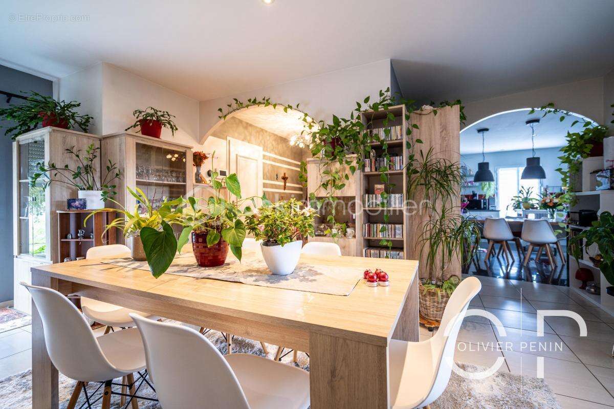Maison 154 m² à Sciecq - photo 7