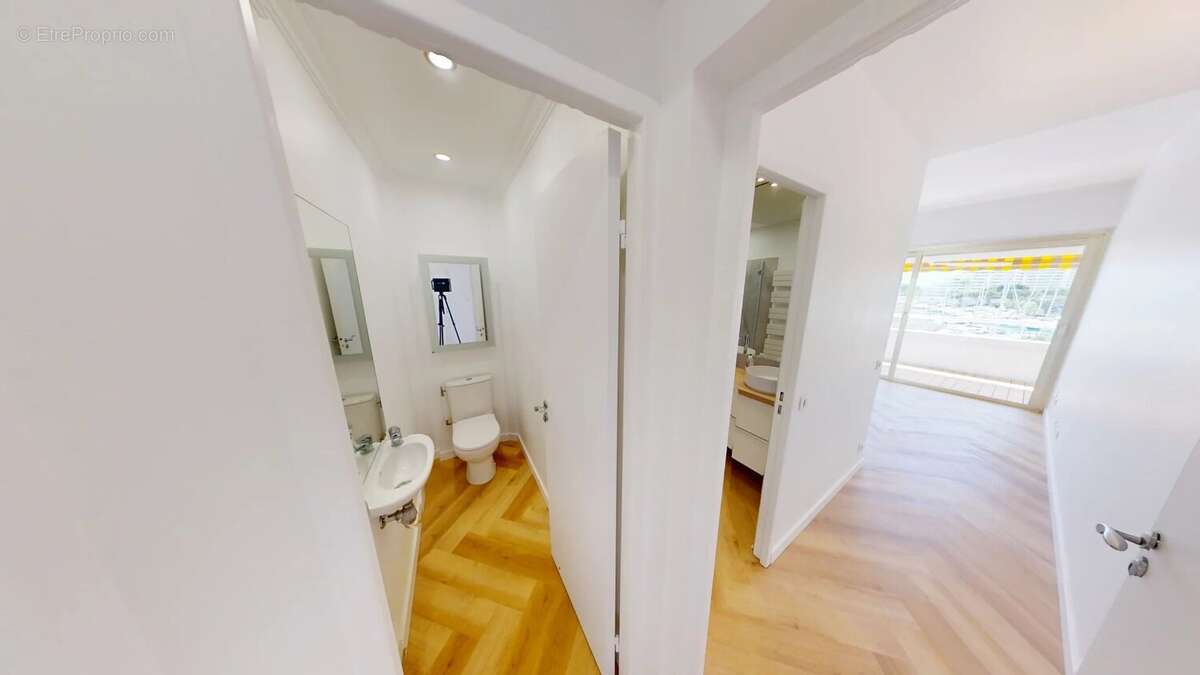 Appartement à VILLENEUVE-LOUBET