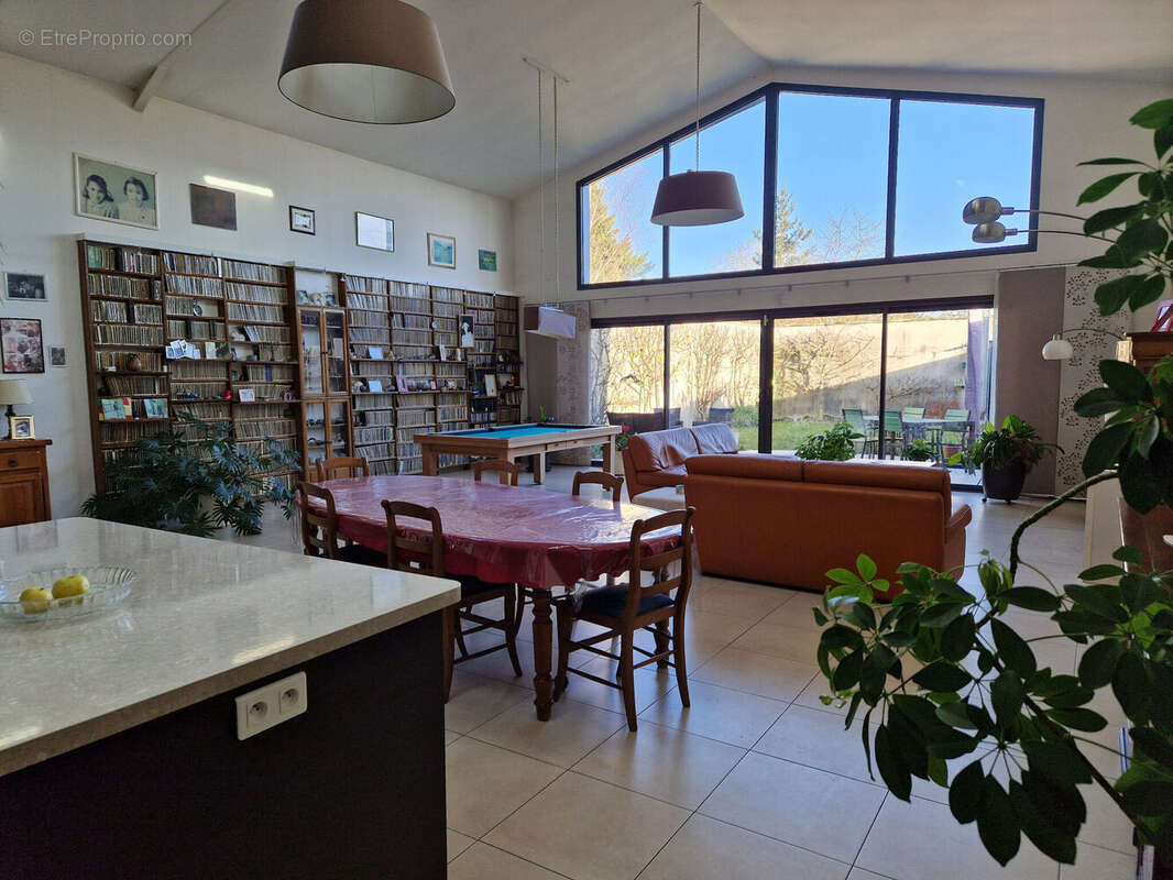 Photo 4 - Commerce à AMIENS