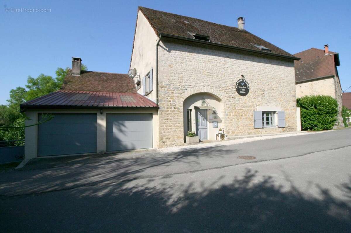 Photo 2 - Maison à LAVIGNY