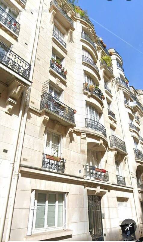 Appartement à PARIS-18E