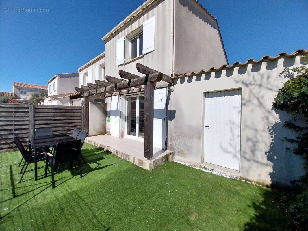 Maison à POMEROLS