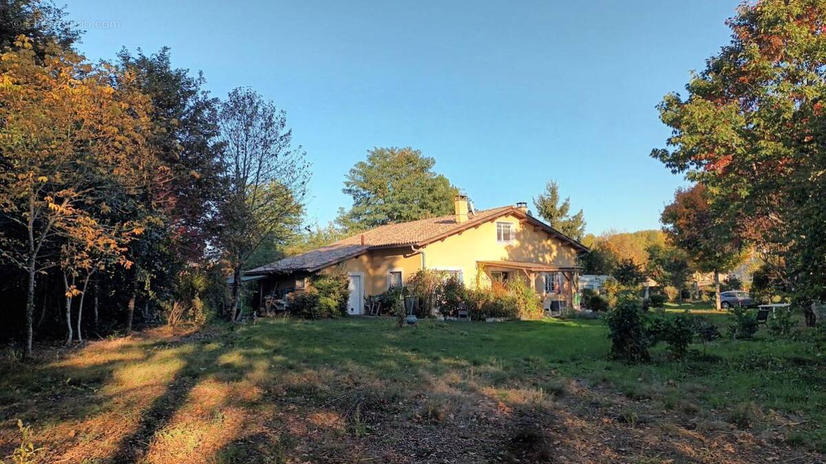 Maison à SAINT-SYMPHORIEN