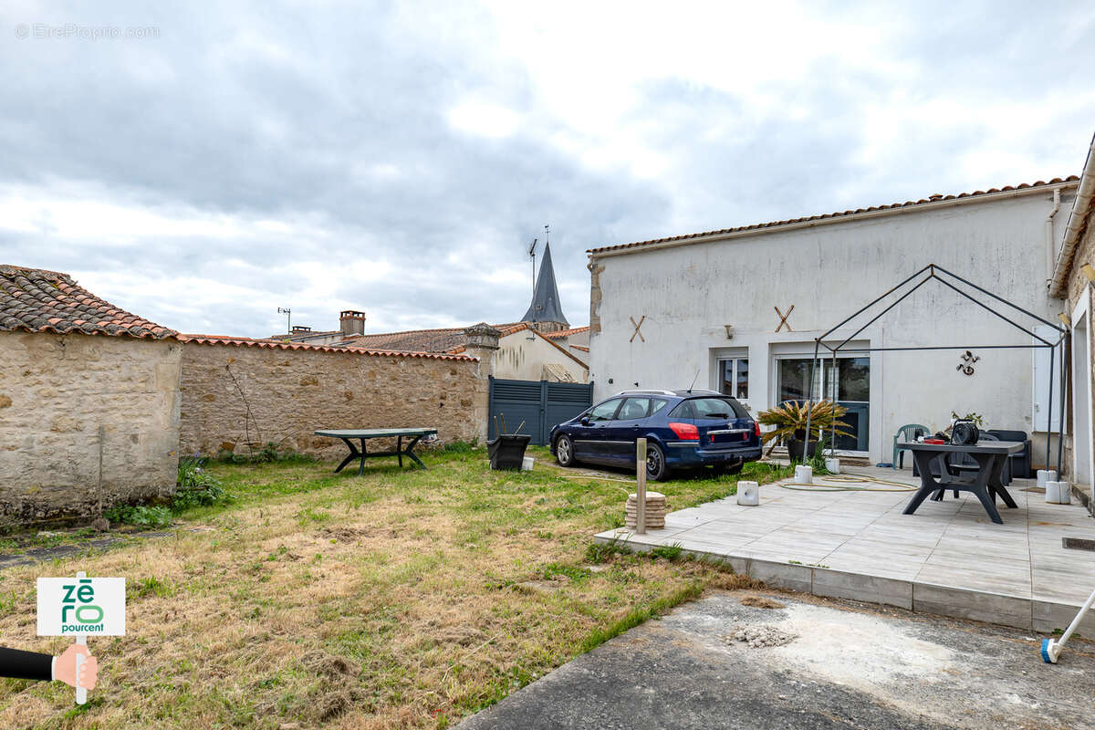 Maison à SAINT-DENIS-DU-PAYRE