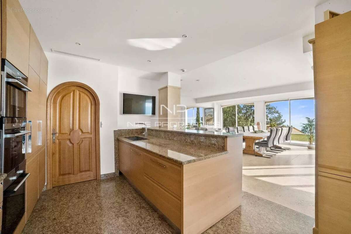 Maison à ROQUEBRUNE-CAP-MARTIN