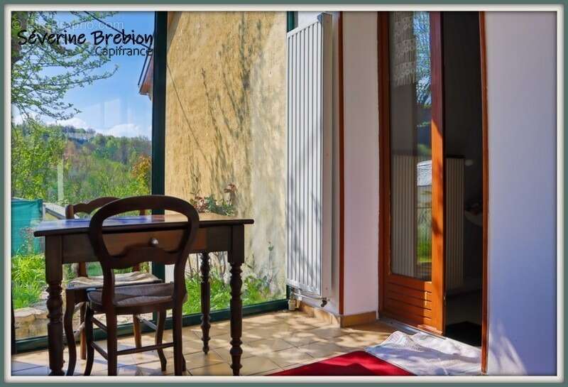 Maison à LA MONNERIE-LE-MONTEL