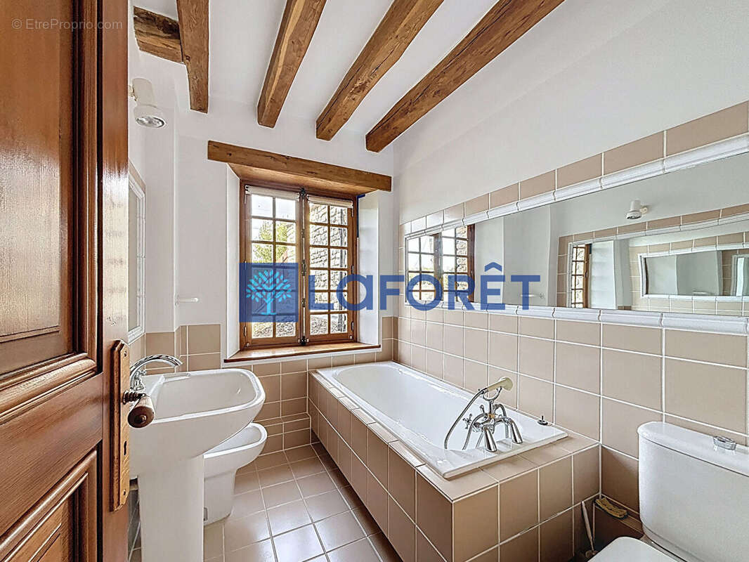 Maison à JUMEAUVILLE