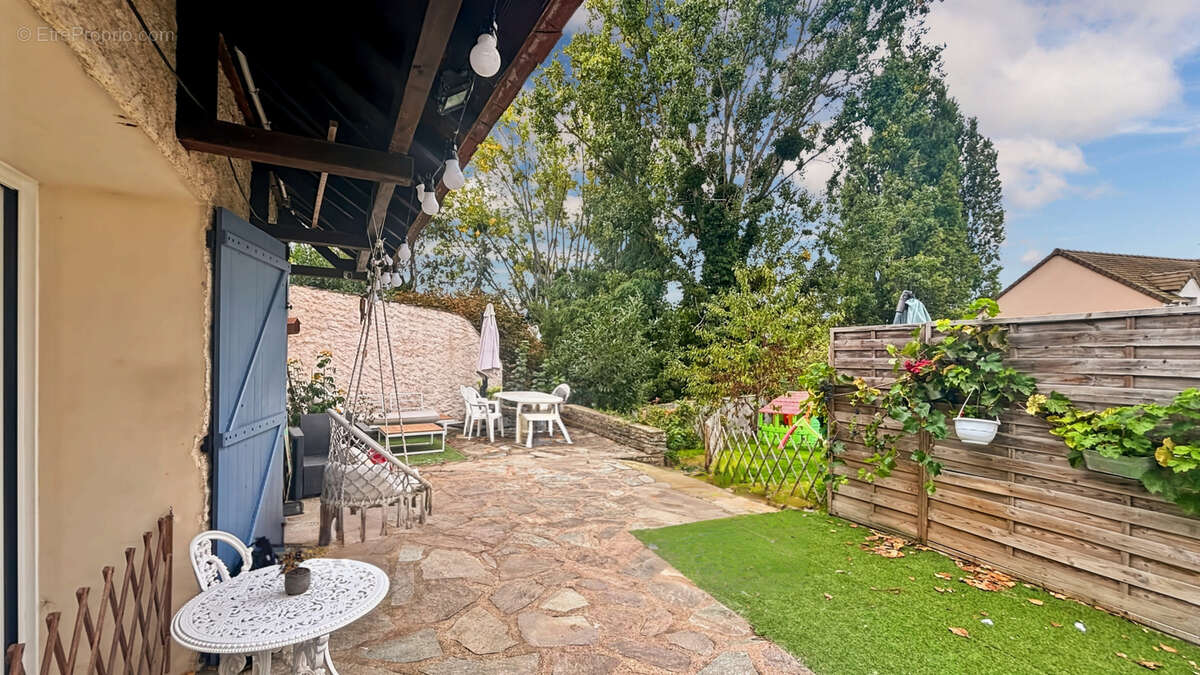 Maison à JOUARS-PONTCHARTRAIN