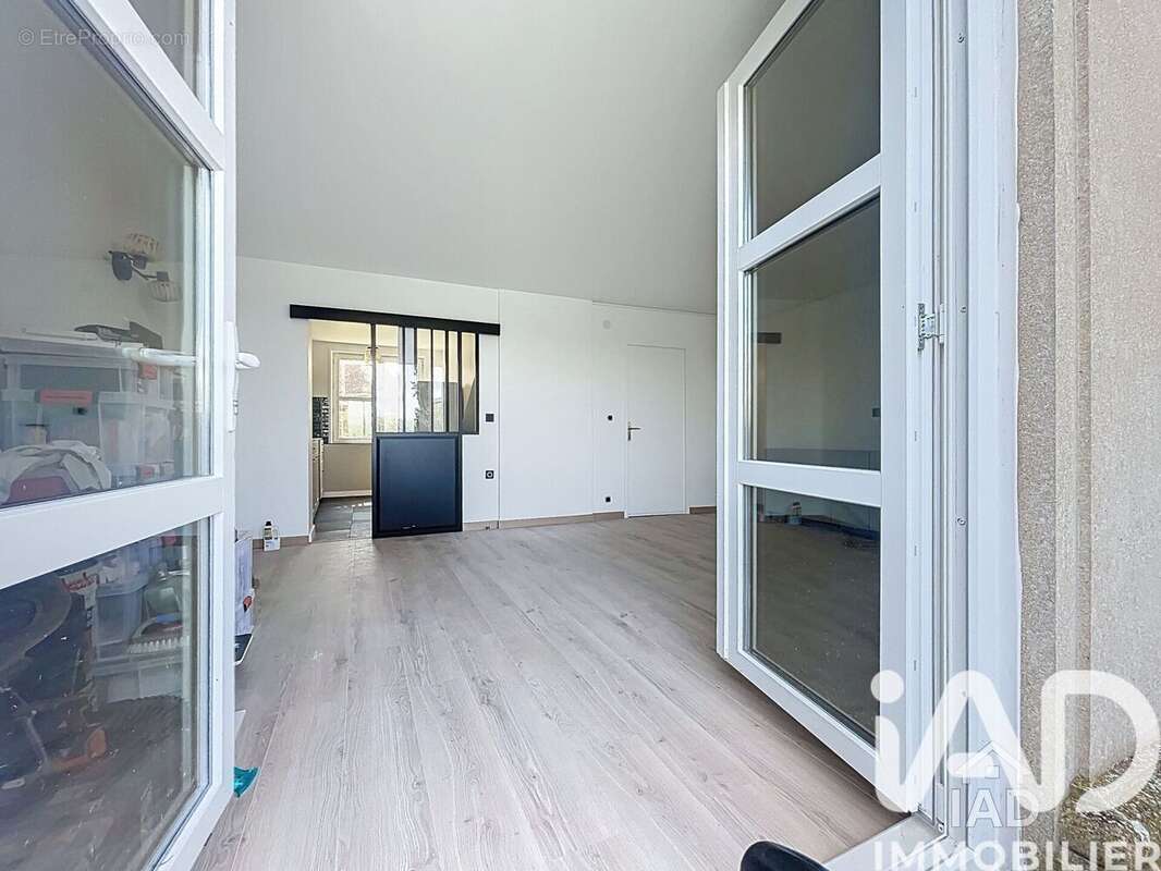 Photo 6 - Appartement à VOISINS-LE-BRETONNEUX