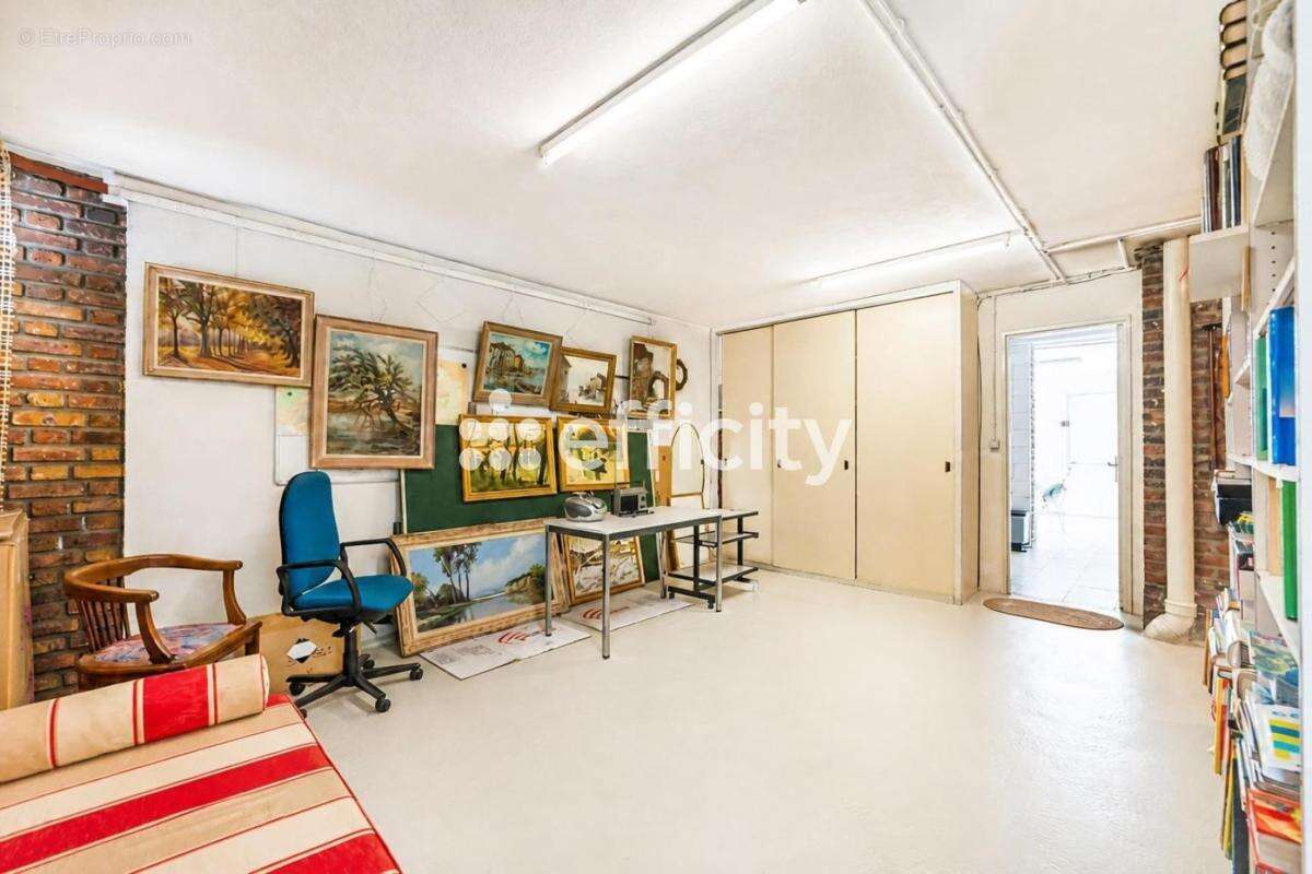 Maison 140 m² à Creteil  - photo 26