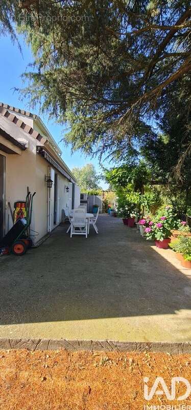 Photo 4 - Maison à SAINTRY-SUR-SEINE