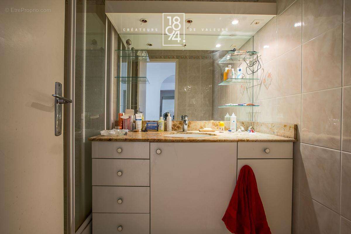 Appartement à MARSEILLE-4E