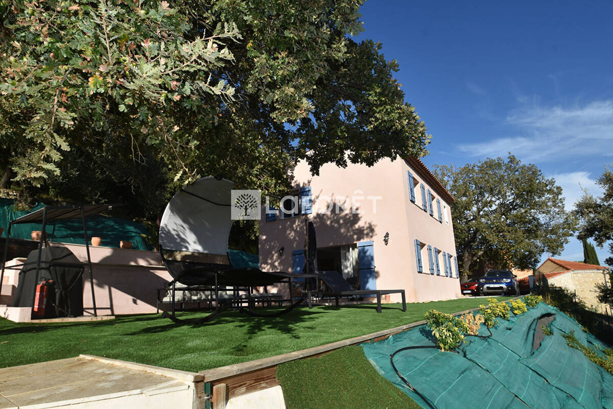 Maison à BAGNOLS-EN-FORET