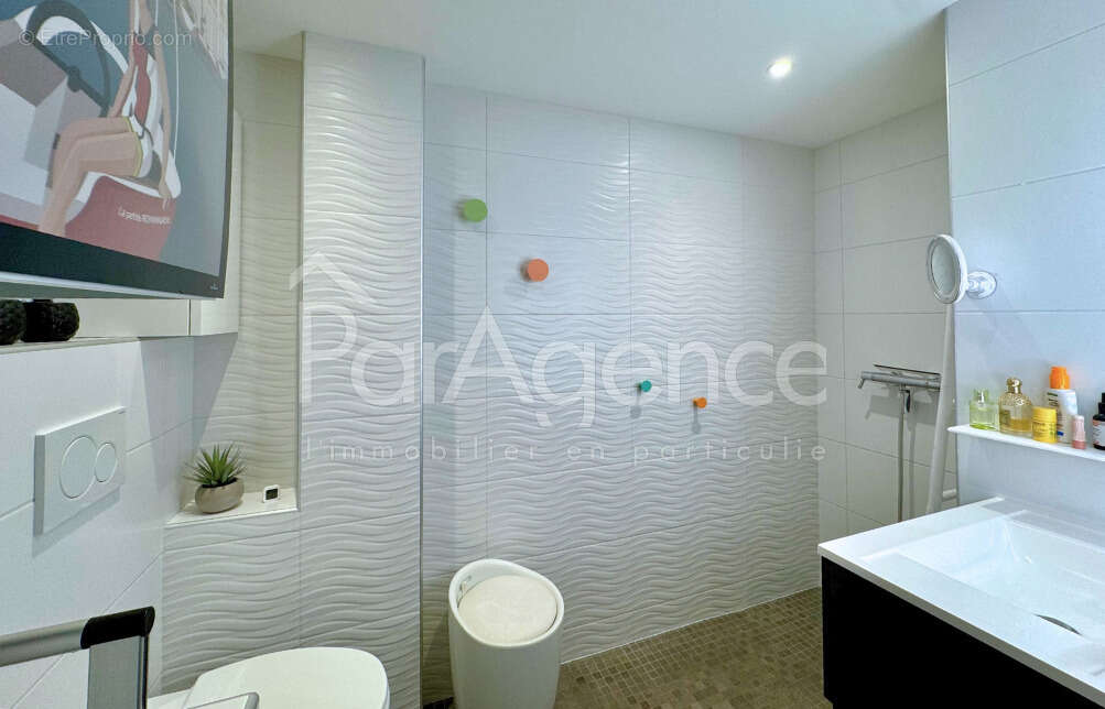 Ravissant appartement rénové avec jardin - photo 12