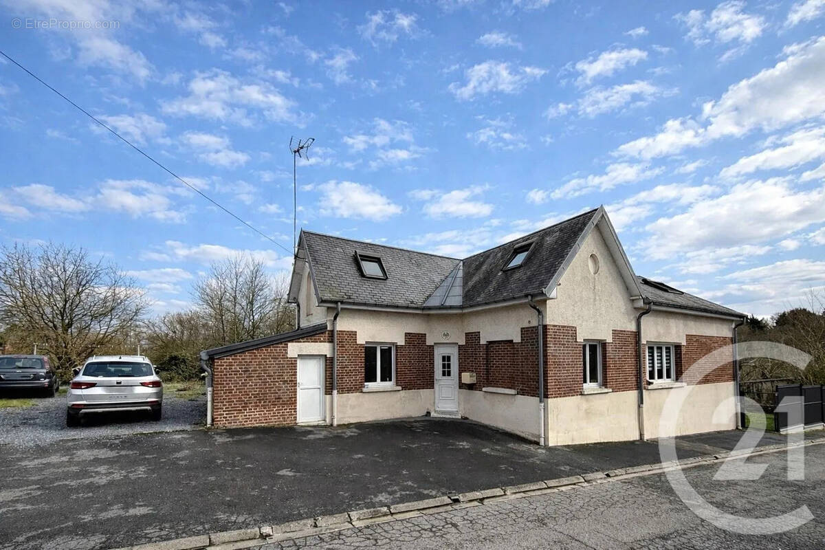 Maison à SAINT-QUENTIN