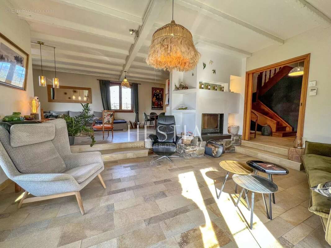 Maison à MARIGNY-SAINT-MARCEL