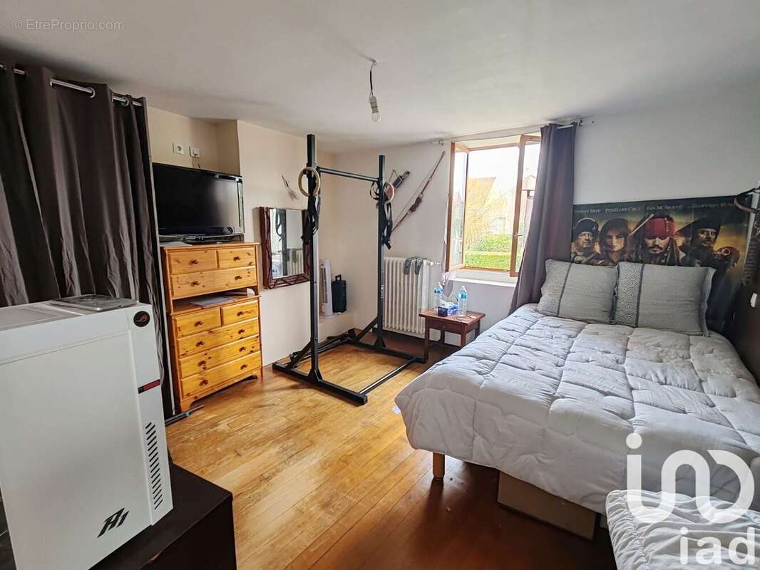 Photo 8