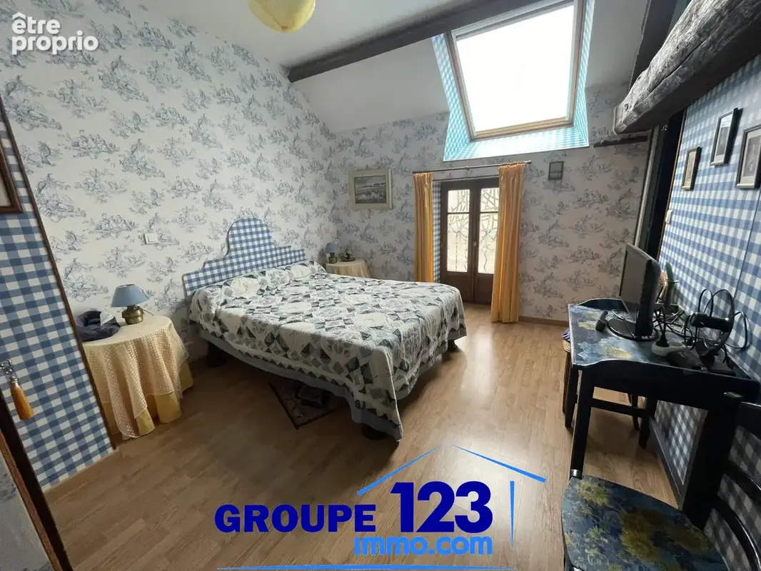 Au coeur de la Puisaye touristique, double longère de 390 m2 sur terrain de 2413m2 au calme - photo 12