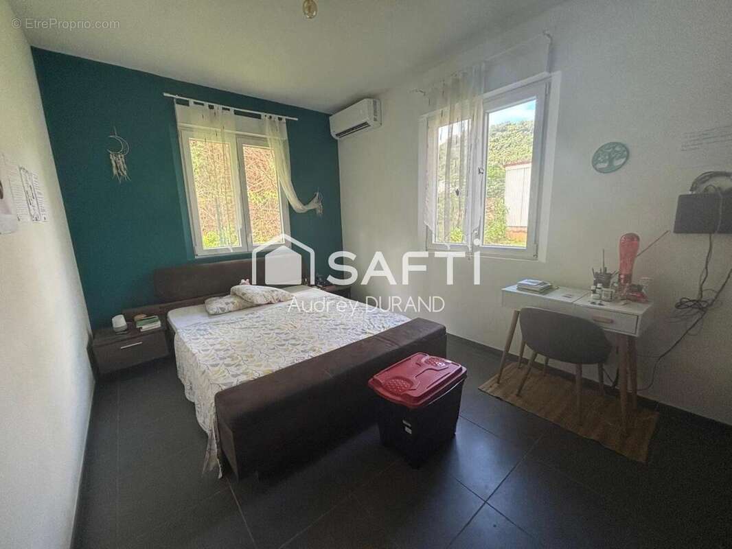 Photo 5 - Maison à REMIRE-MONTJOLY