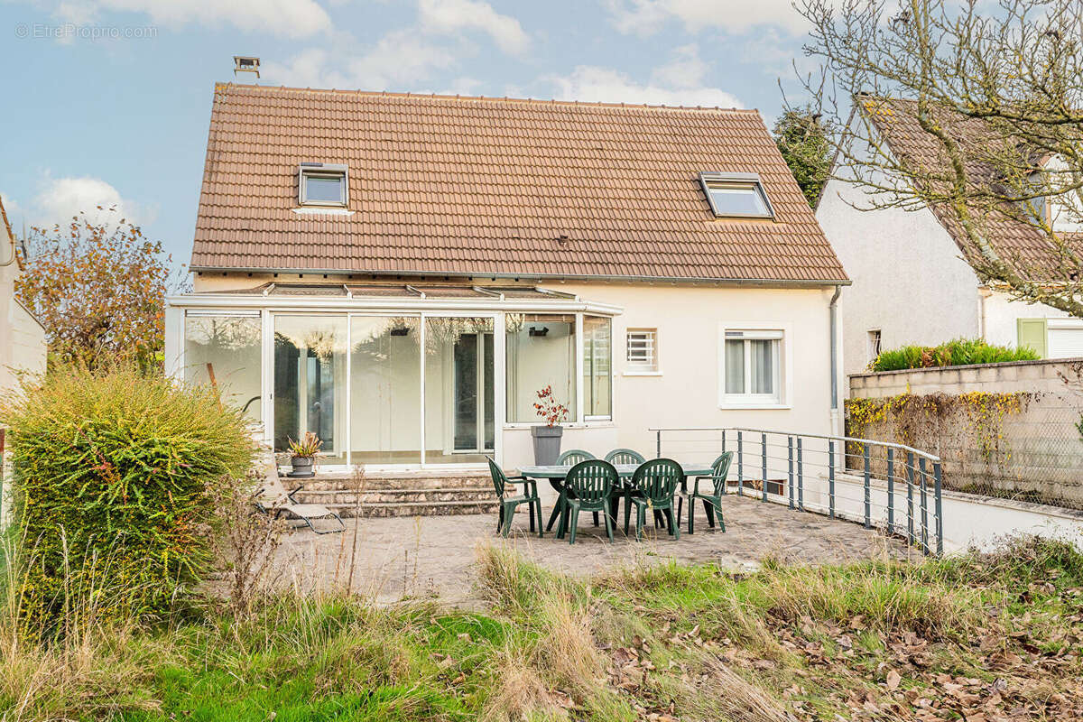 Maison à VILLECRESNES