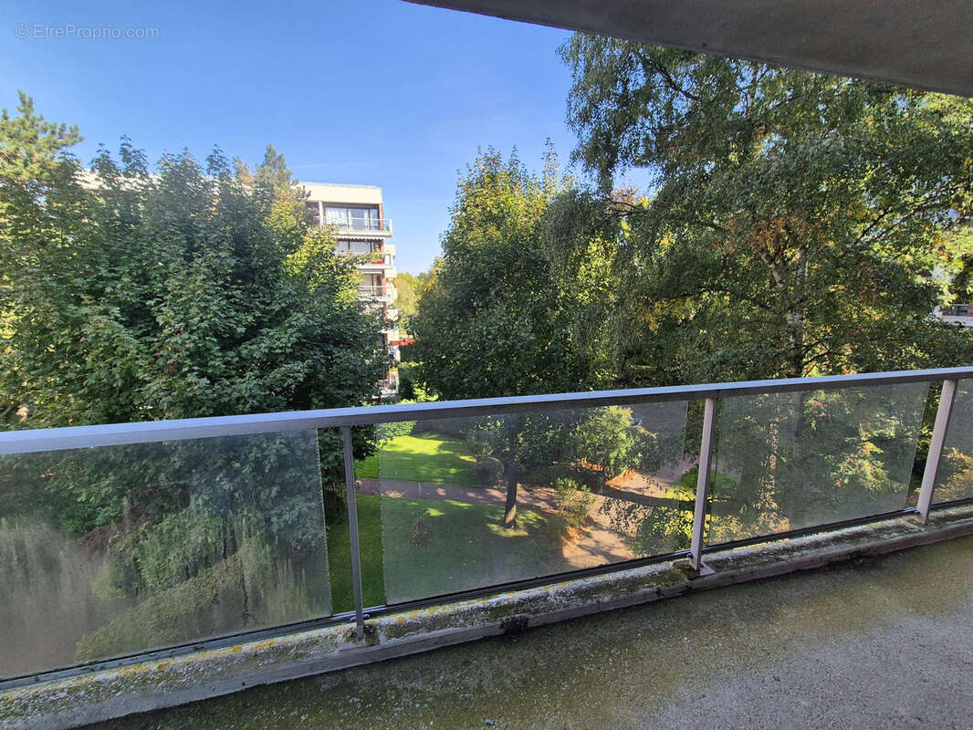 Appartement à JOUY-EN-JOSAS