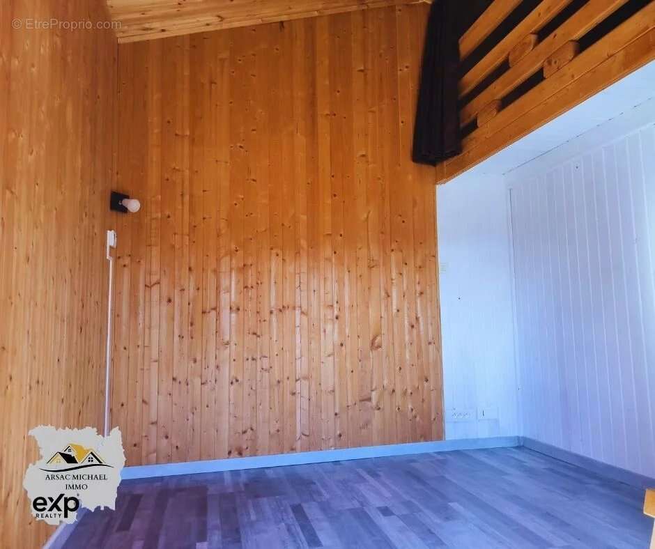 Maison à VERNET-LA-VARENNE