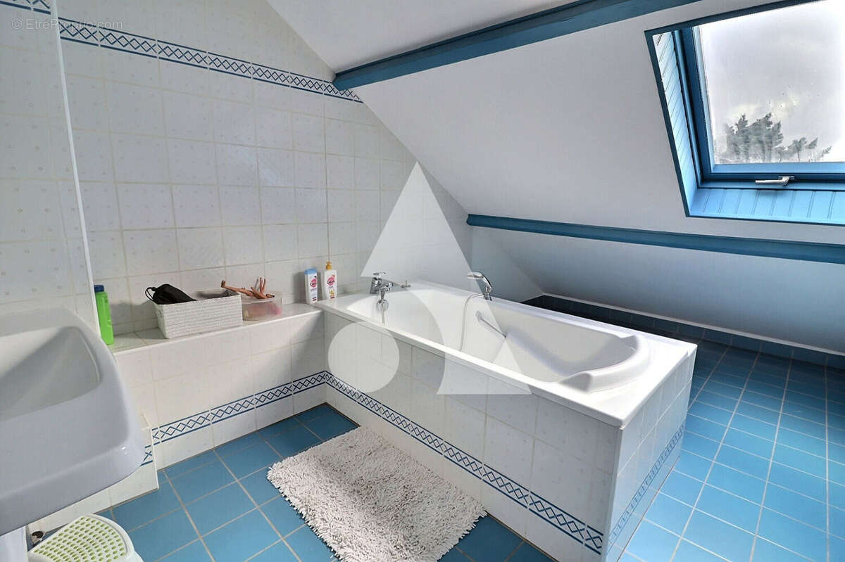 Maison à AUVERS-SUR-OISE