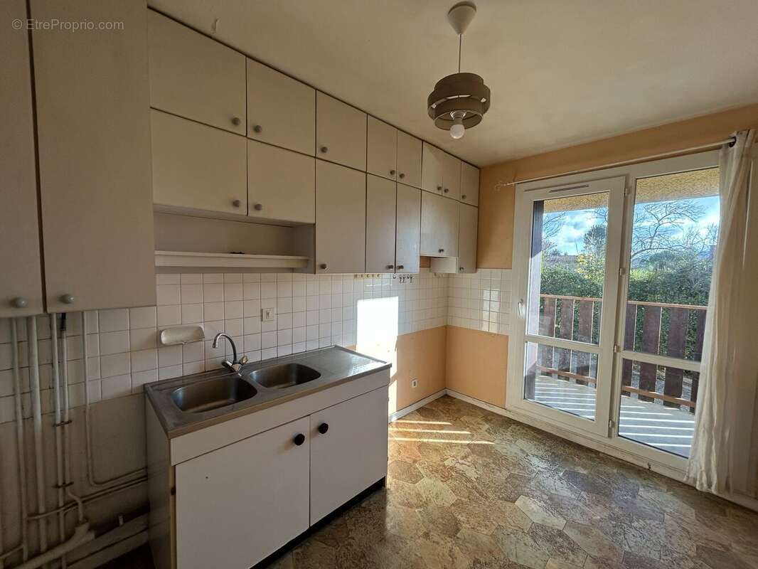 Appartement à PRIVAS