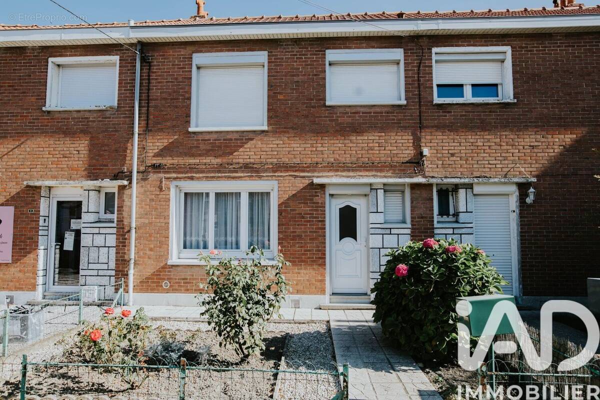 Photo 1 - Maison à NEUF-BERQUIN