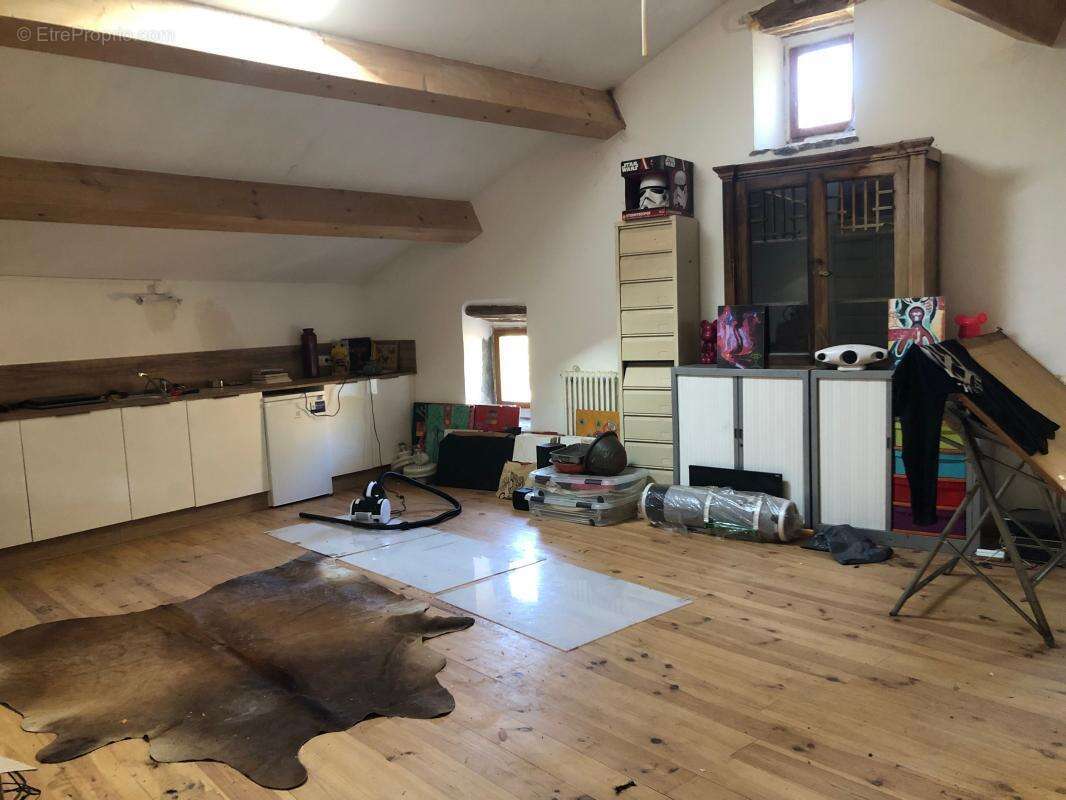 Maison à VILLARDEBELLE