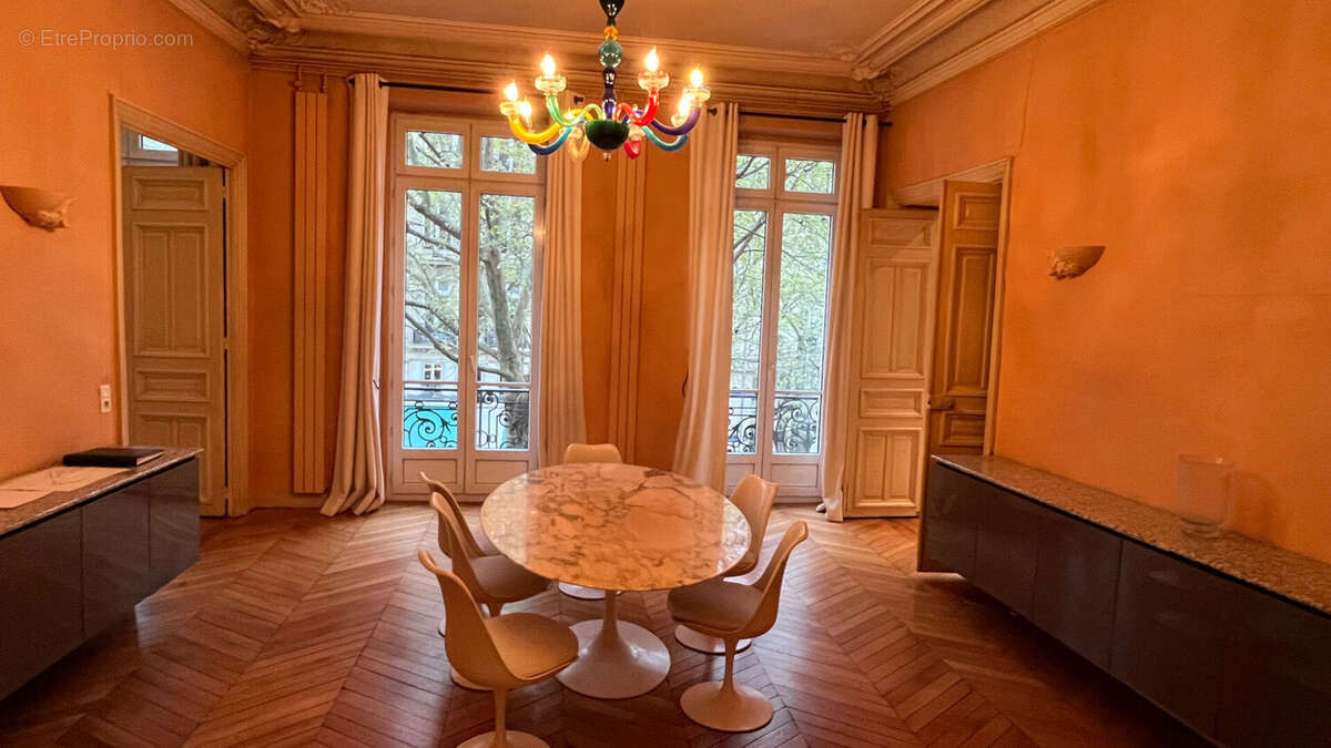 Appartement à PARIS-6E