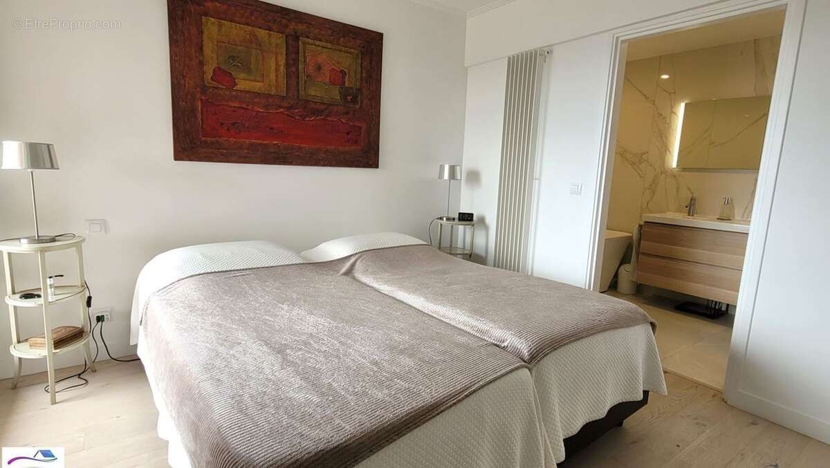 Appartement à MANDELIEU-LA-NAPOULE