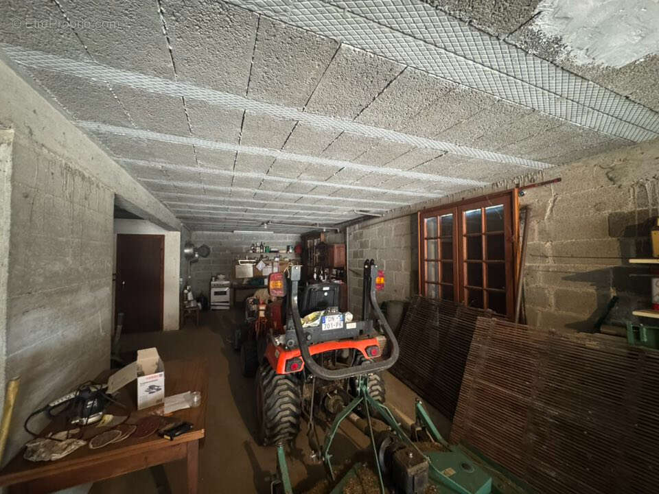 Maison à RILHAC-LASTOURS