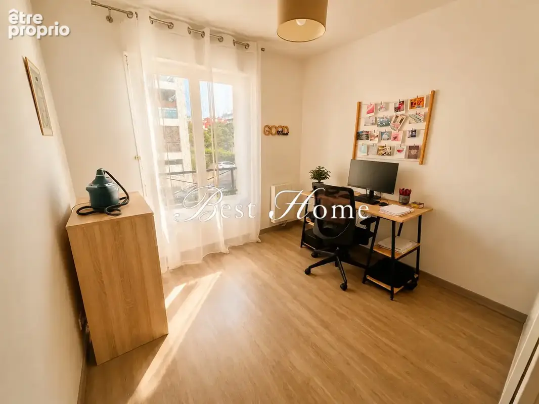 Exclusivité BESTHOME : T3 rénové avec balcon, parking et cellier   Nîmes Costières - photo 7