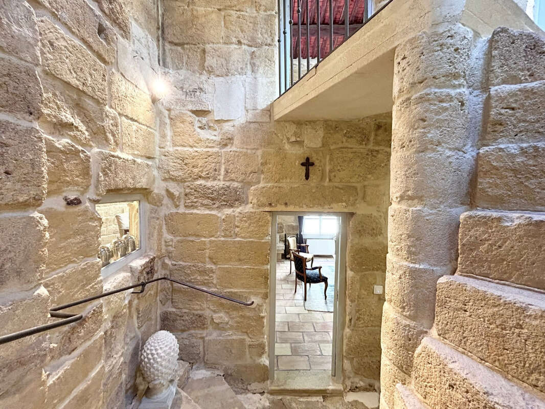 Une belle authentique au cœur du centre historique d'uzes - photo 2